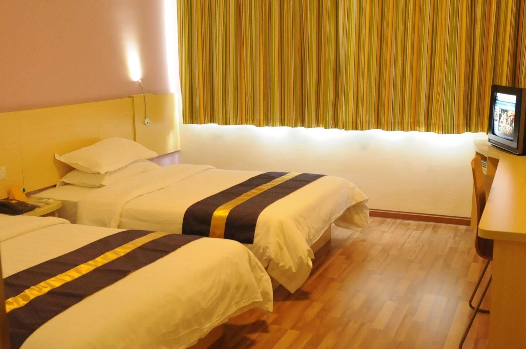 Yuanman Hotel Huizhou Yongwang Plaza エクステリア 写真